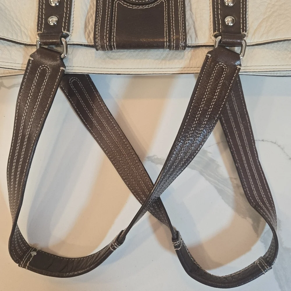 Coach Hamptom Pebbled Leather Turn Lock Sachel Tote Bag Brown Cream Medium 13960 - Picture 12 of 14